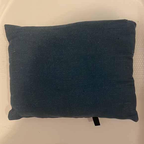 Bess beach theme pillow - Picture 2 of 6